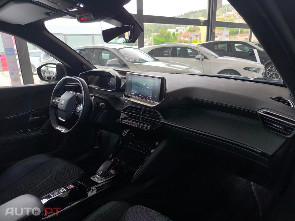 Peugeot 2008 1.5 BlueHDi GT EAT8