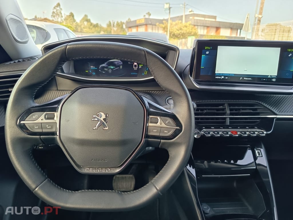 Peugeot E-2008 50 kWh Allure