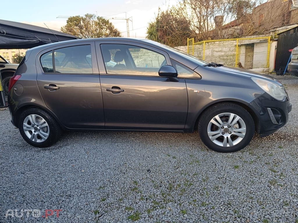 Opel Corsa 1.2 Enjoy