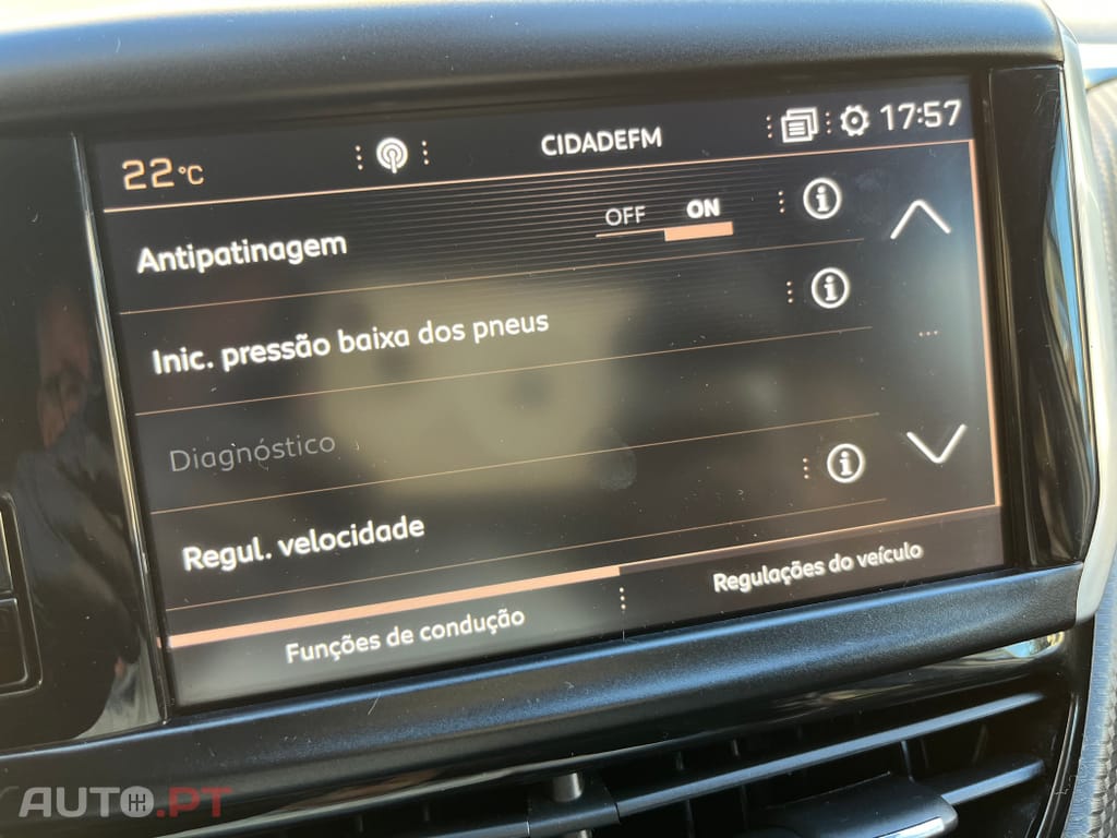 Peugeot 2008 1.5 BlueHDi Signature