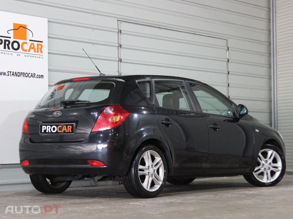Kia Ceed 1.6 CRDi EX
