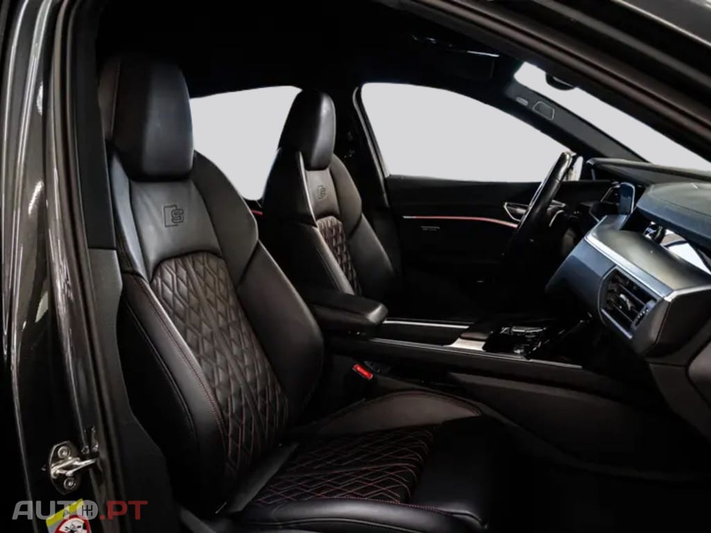 Audi E-Tron I.V.A DEDUTIVEL S BLACK  