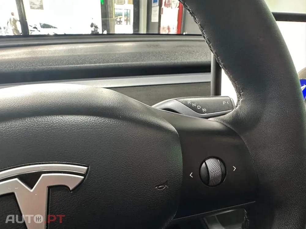 Tesla Model Y Long Range Dual Motor AWD