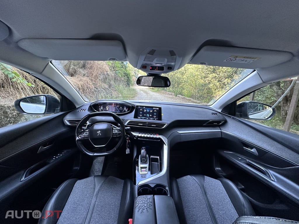 Peugeot 3008 1.2 PureTech Allure EAT8
