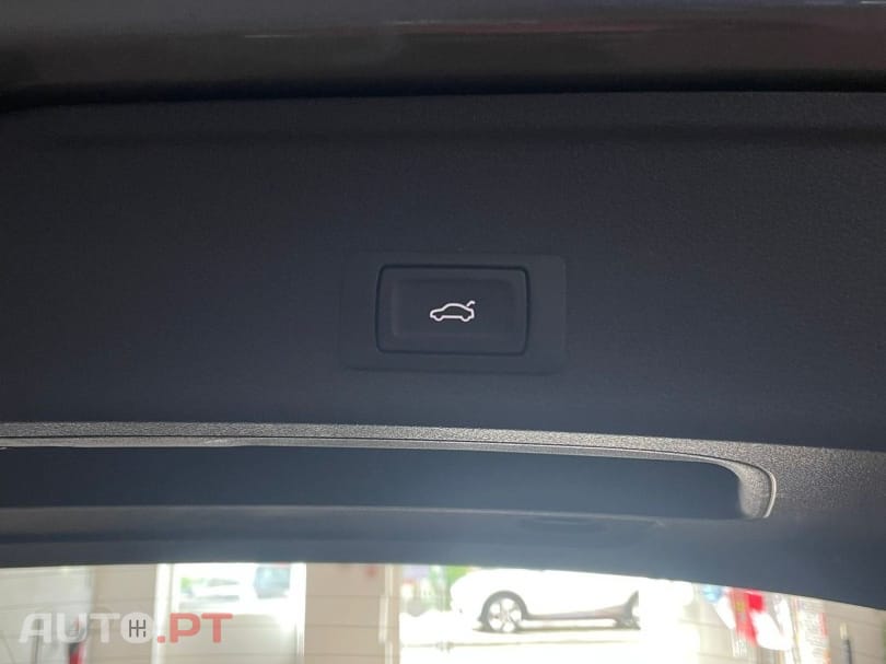 Audi A4 Avant 2.0 TDI S-line