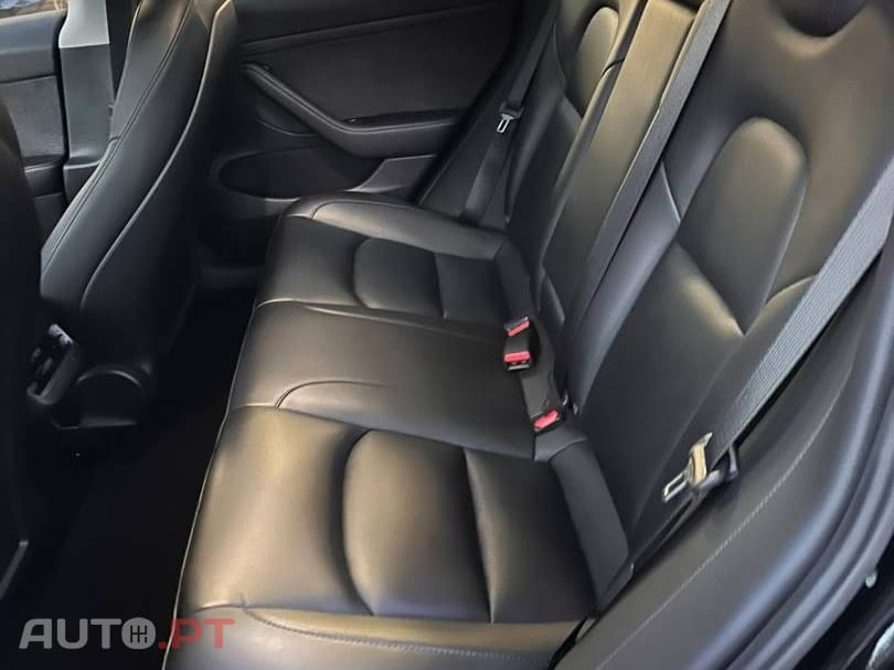 Tesla Model 3 Tração Traseira