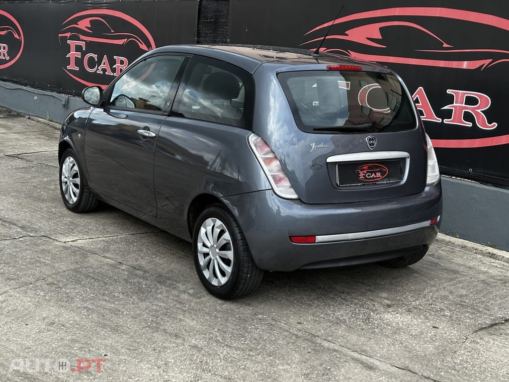 Lancia Ypsilon 1.2 Argento