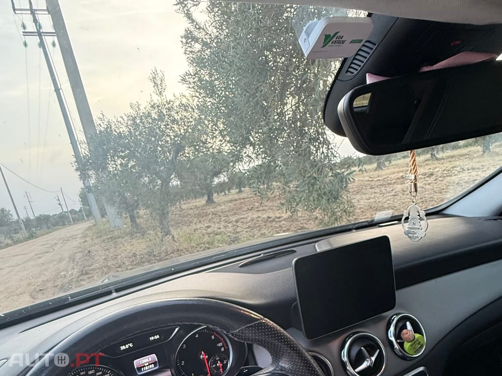 Mercedes-Benz 200 GLA