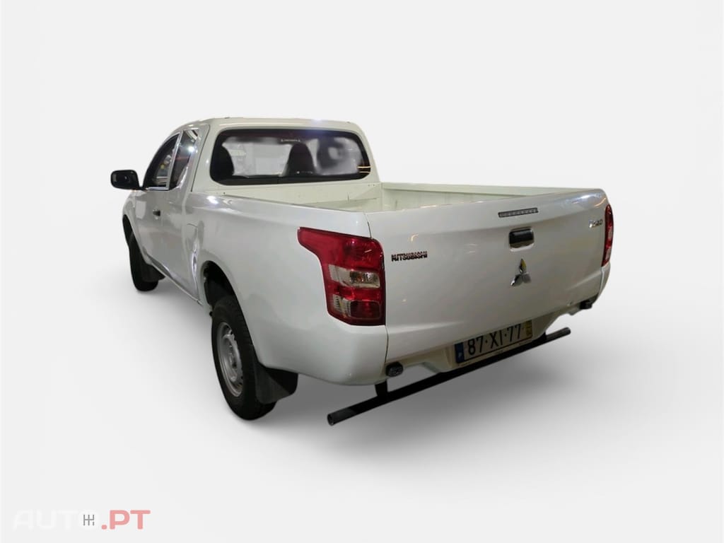 Mitsubishi L200 2.4 DI-D CD Invite 4WD