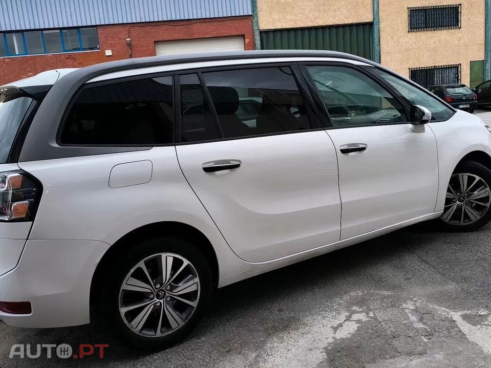 Citroën C4 Grand Picasso 1.6 BlueHDi Exclusive EAT6 — fotografia 14