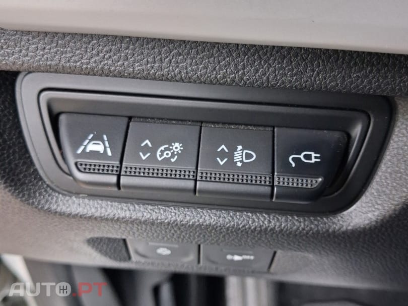 Renault Zoe (c/bateria) 52kwh experience + assentos aquecido + extras