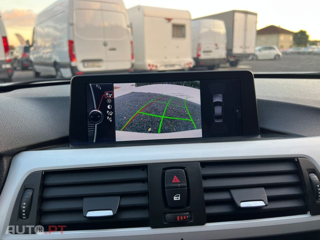 BMW 328 i Auto Line Sport