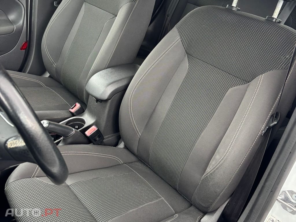 Ford Fiesta 1.0 T EcoBoost Titanium PowerShift