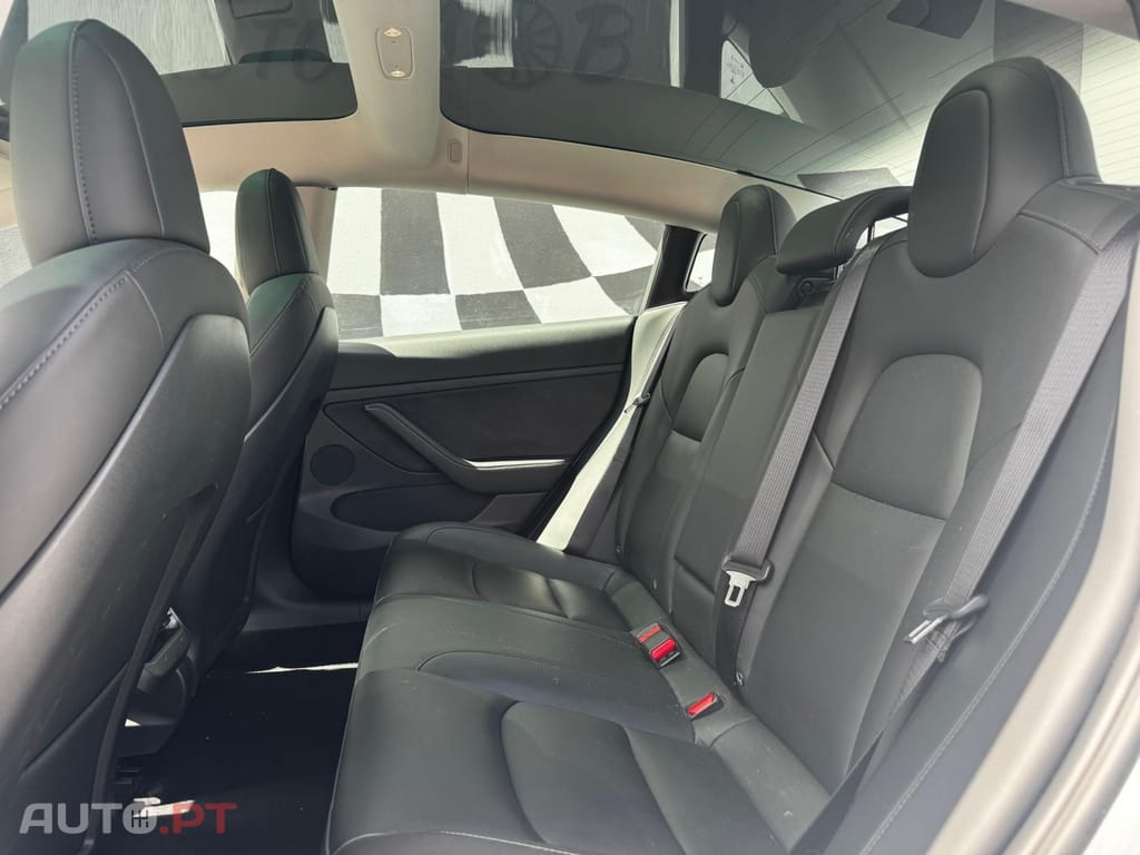 Tesla Model 3 Standard Range Plus RWD