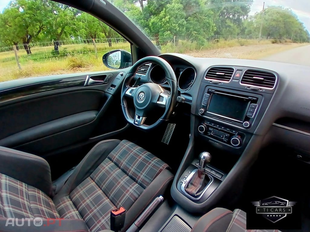 Volkswagen Golf 2.0 GTi DSG