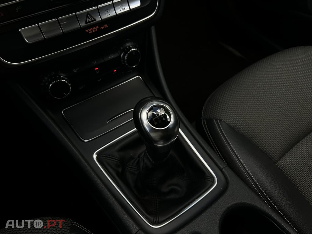 Mercedes-Benz CLA 180 d Shooting Brake