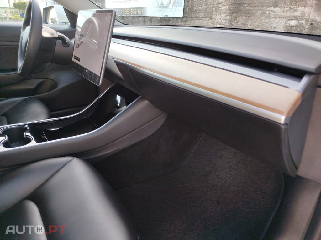 Tesla Model 3 Standard Range Plus RWD