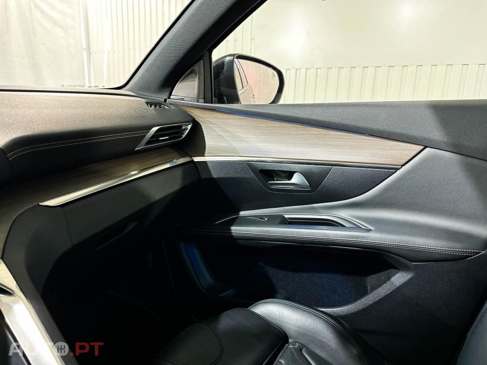 Peugeot 3008 1.6 Hybrid4 GT Pack e-EAT8