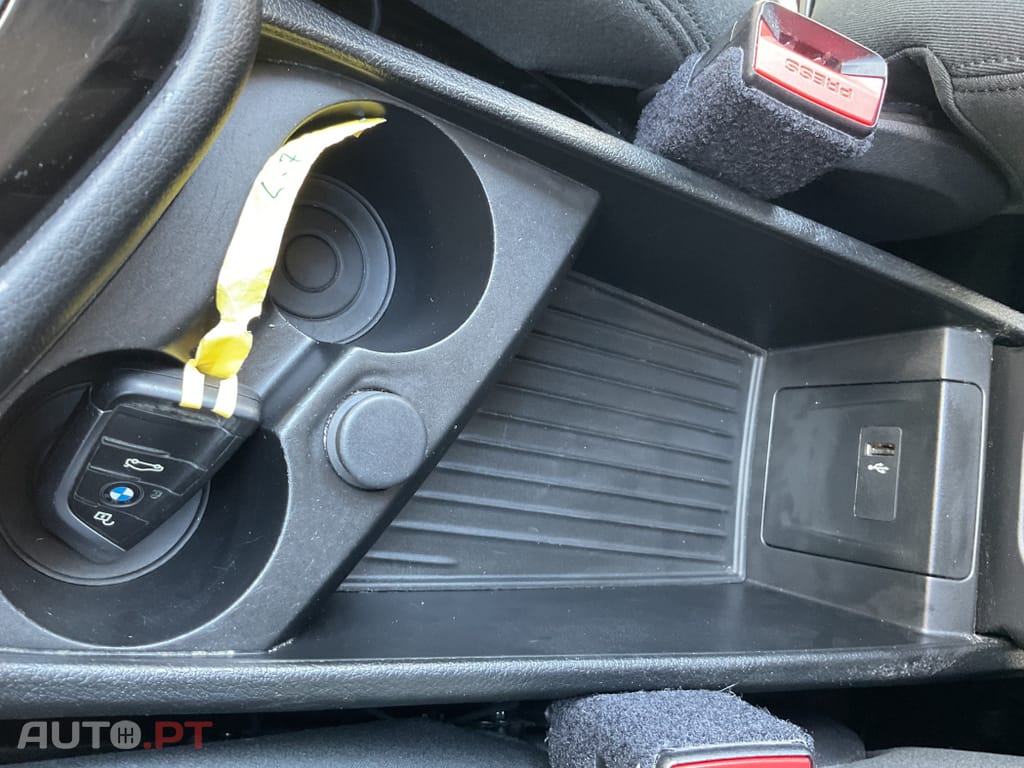 BMW 216 i 7L