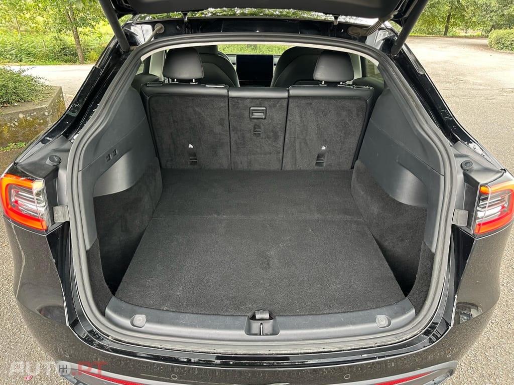 Tesla Model Y Long Range Tração Integral