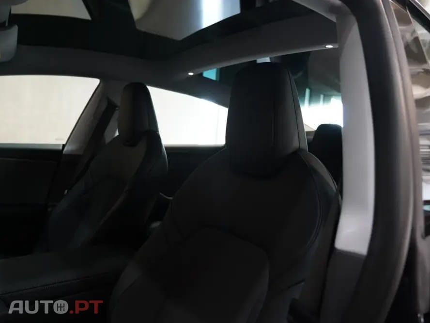 Tesla Model 3 Tração Traseira