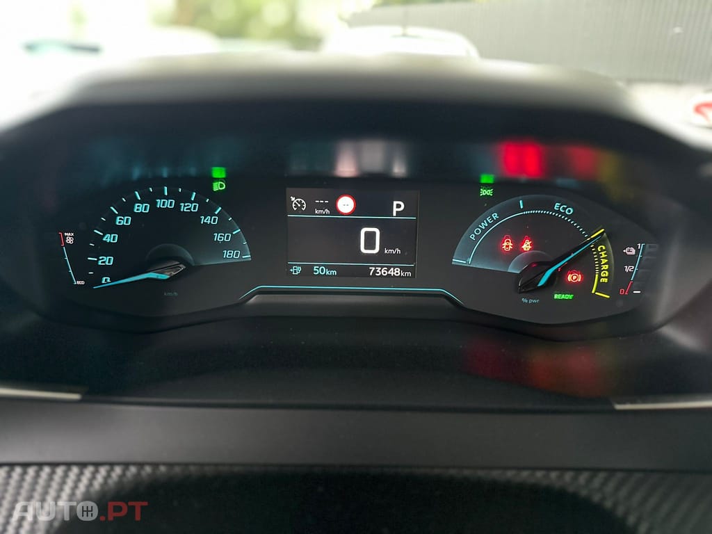 Peugeot E-2008 50 kWh Active Pack