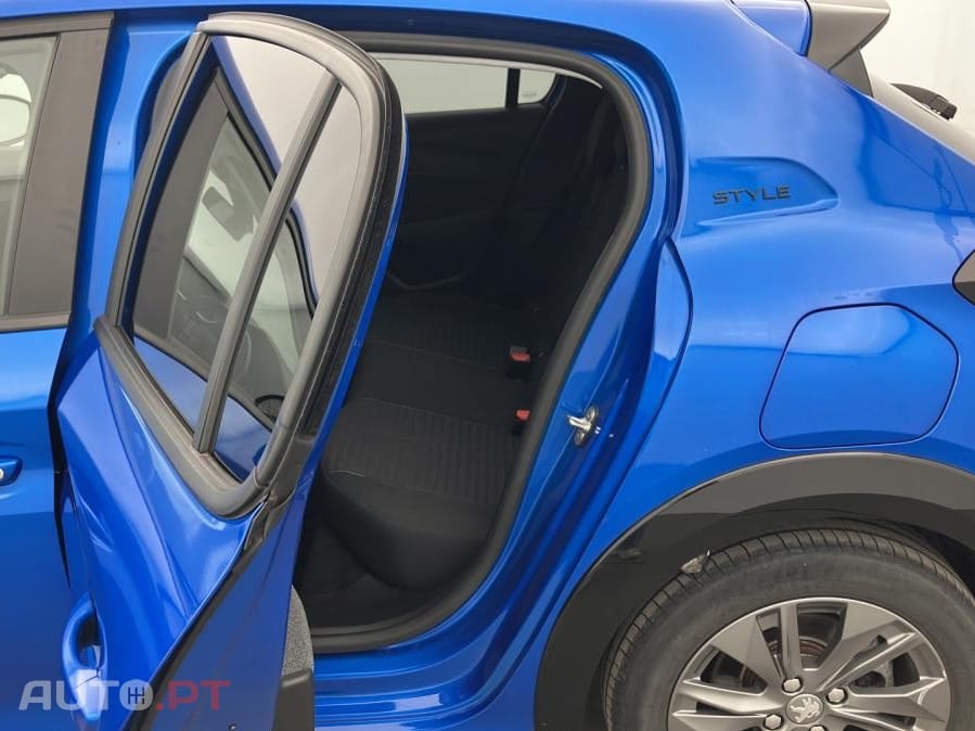 Peugeot E-208 50 kWh Style