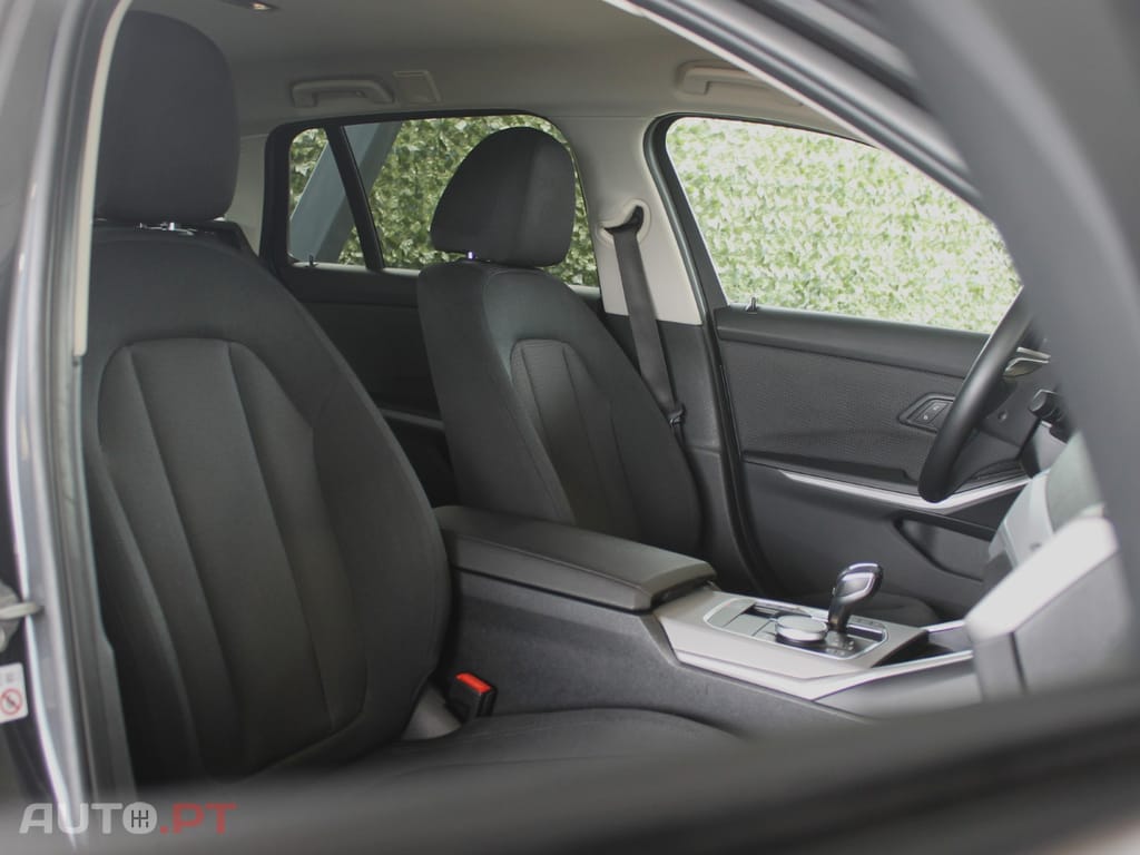 BMW 330 e Corporate Edition Auto