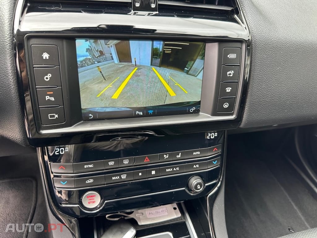 Jaguar XE 2.0 D Prestige Aut.