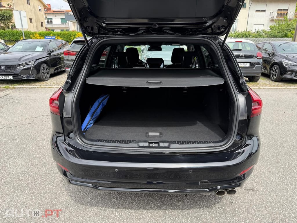 Ford Focus SW 1.0 EcoBoost MHEV ST-Line