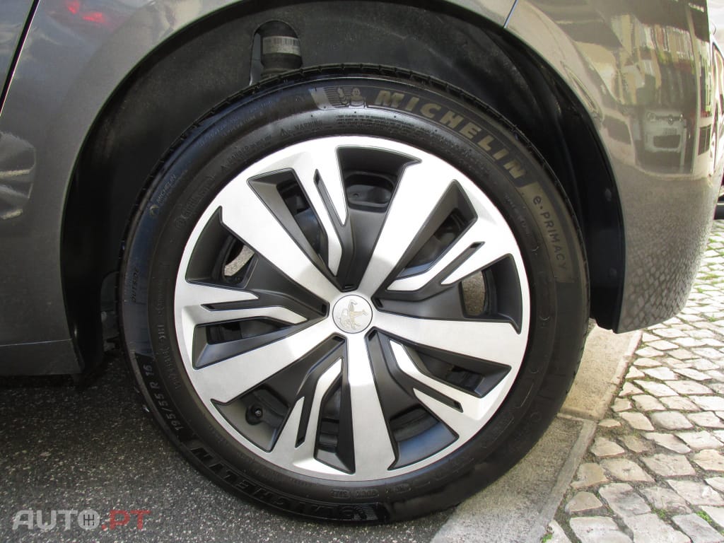 Peugeot 208 1.2 PureTech Active Pack