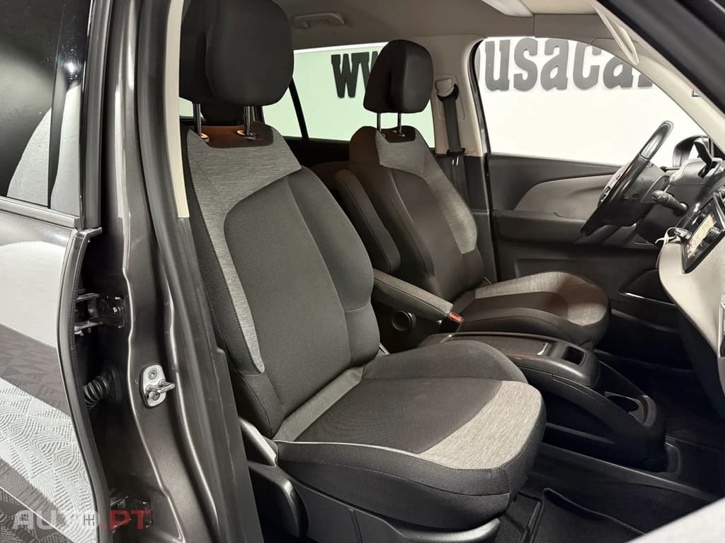 Citroen Grand C4 SpaceTourer BlueHDi 130 Stop&Start EAT8 SHINE