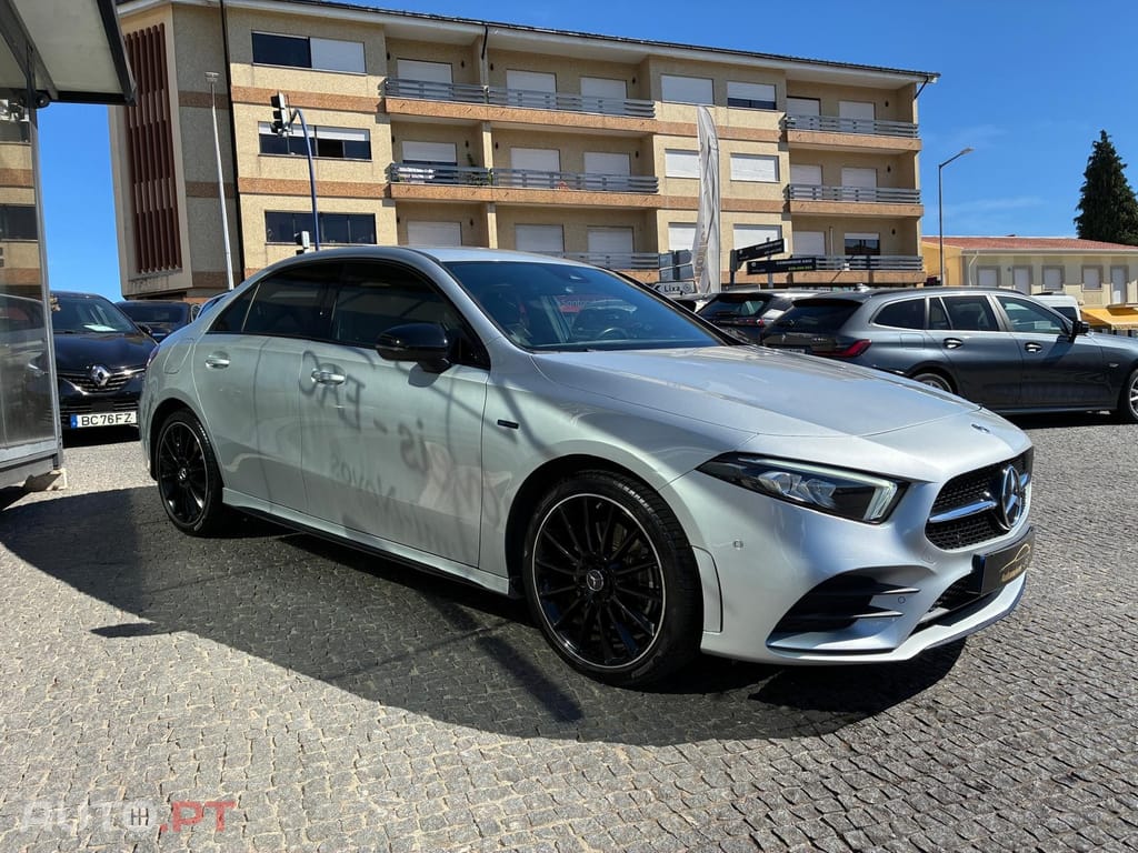 Mercedes-Benz A 250 e AMG Line