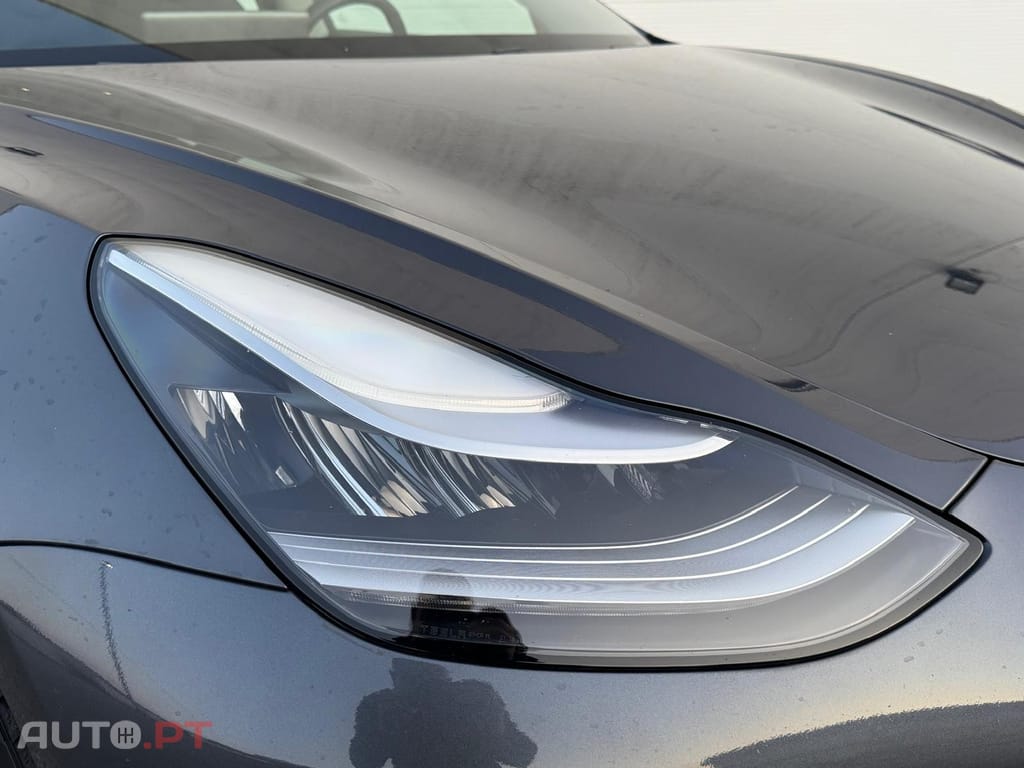 Tesla Model 3 Tração Traseira
