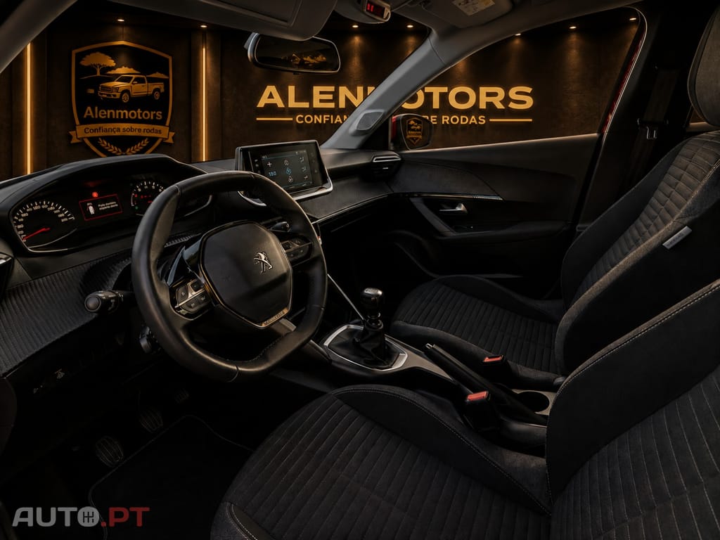 Peugeot 2008 PureTech 100 Style