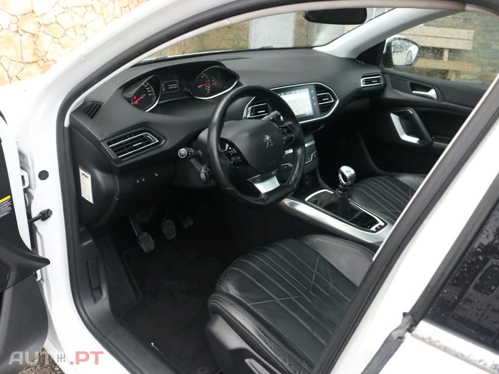 Peugeot 308 1.6 BlueHDi Allure EAT6