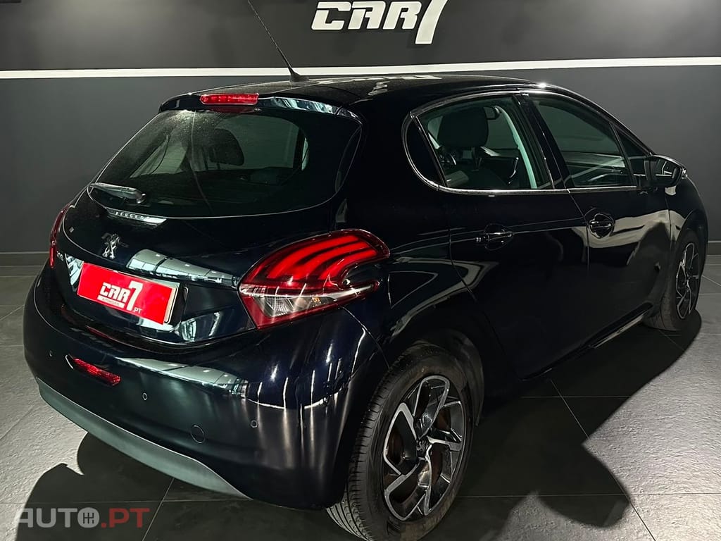 Peugeot 208 1.5 BlueHDi Allure Pack