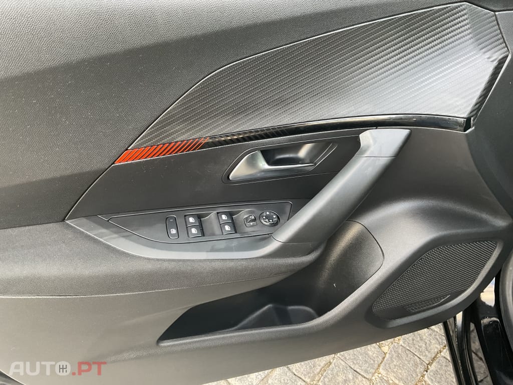 Peugeot 2008 1.2 PureTech Active