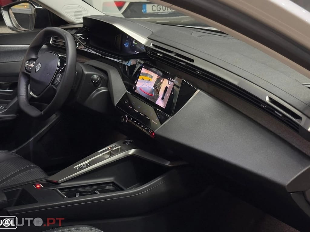 Peugeot E-408 210 GT