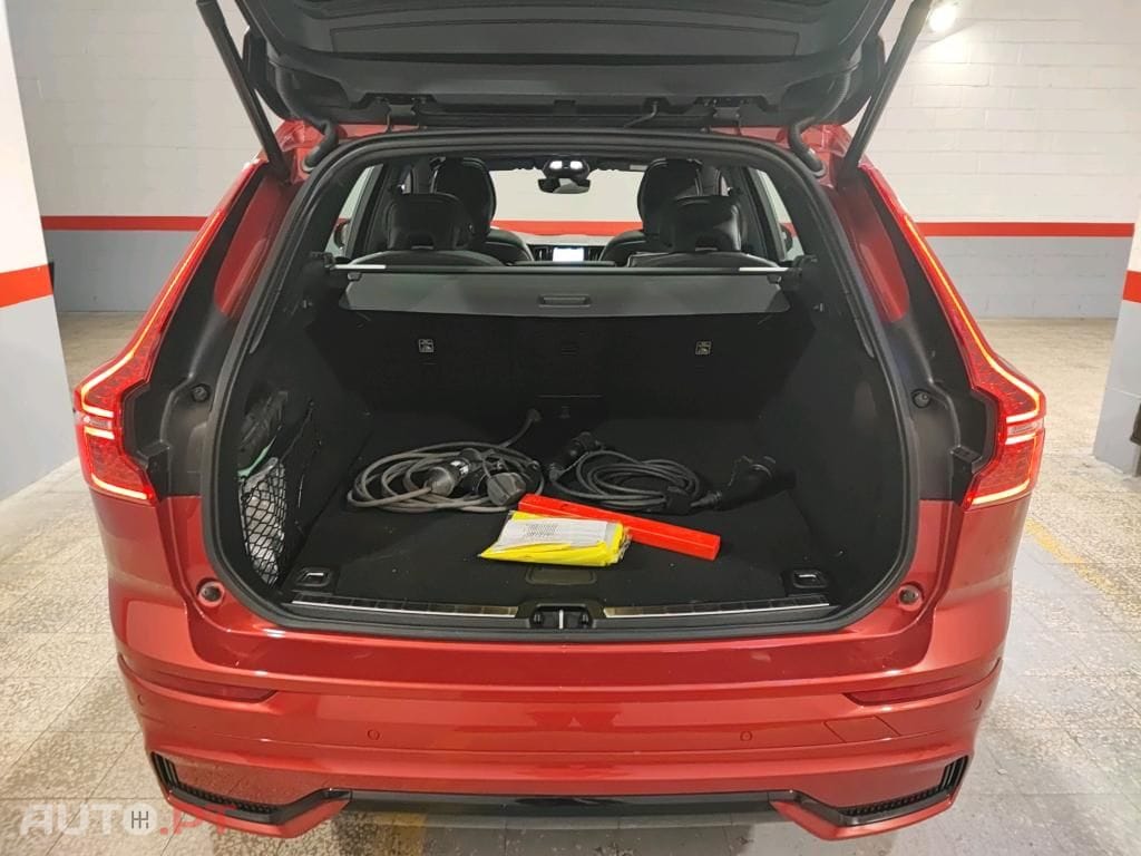 Volvo XC60 2.0 T6 PHEV R-Design AWD