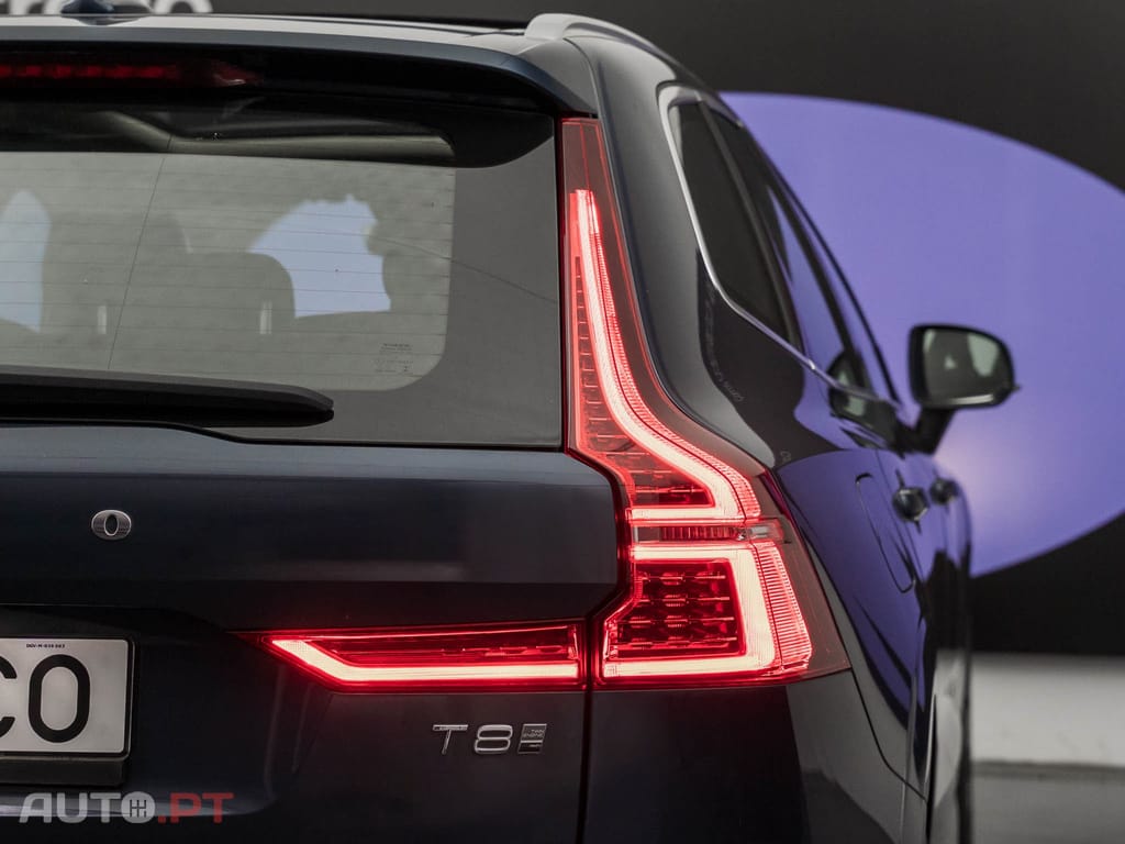 Volvo XC60 2.0 T8 PHEV Momentum Plus AWD