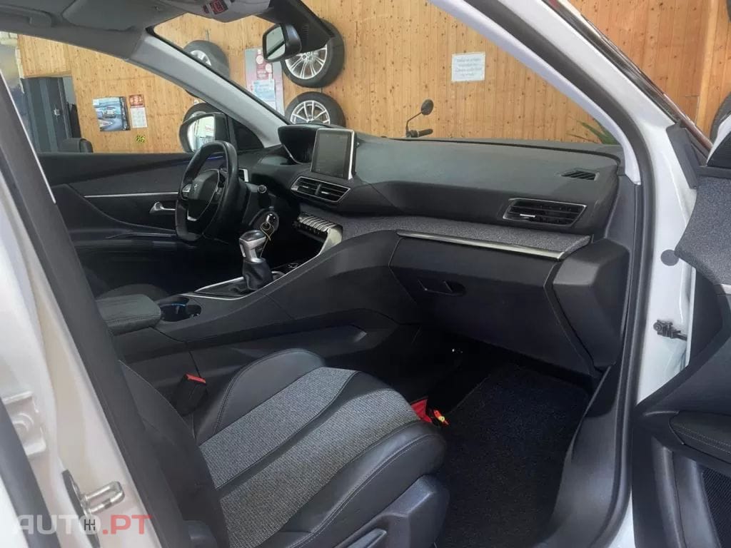 Peugeot 3008 1.2 PureTech Allure
