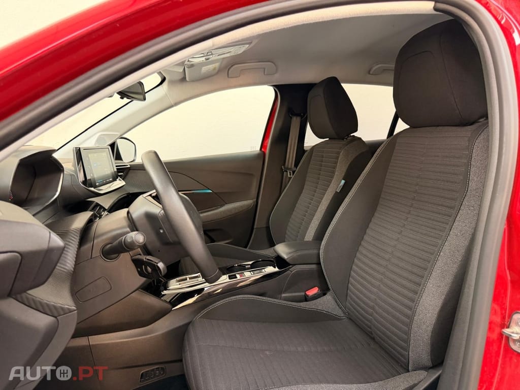 Peugeot E-208 50 kWh Style