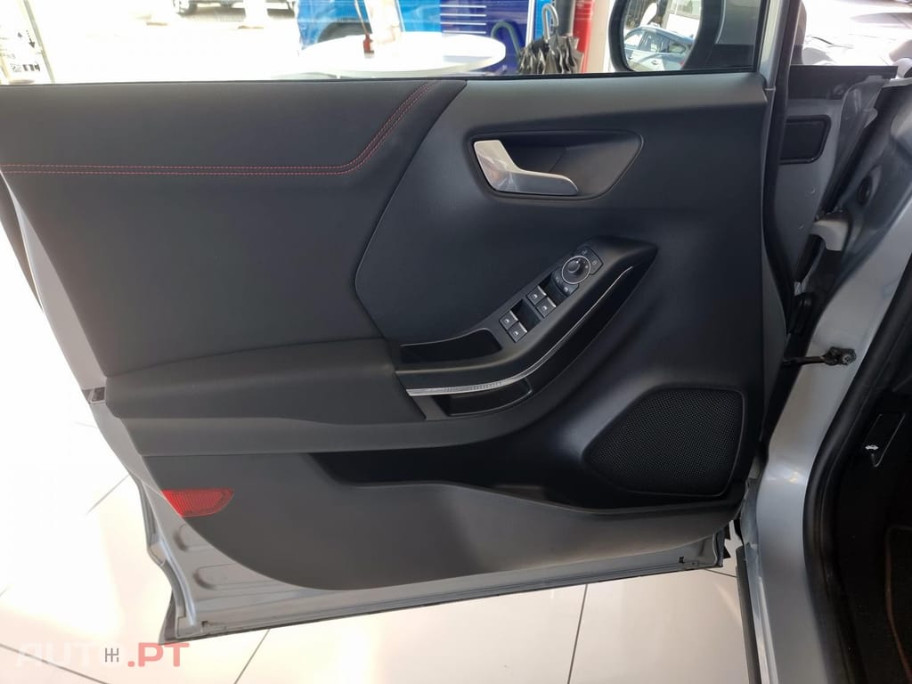 Ford Puma 1.0 EcoBoost MHEV ST-Line Design