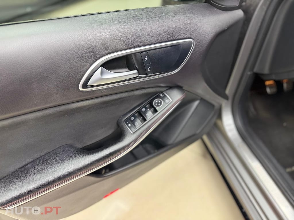 Mercedes-Benz A 180 d AMG Line