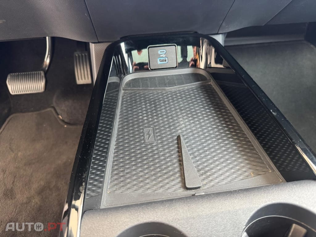 Ford Mustang Mach-E 75.7 kWh Base