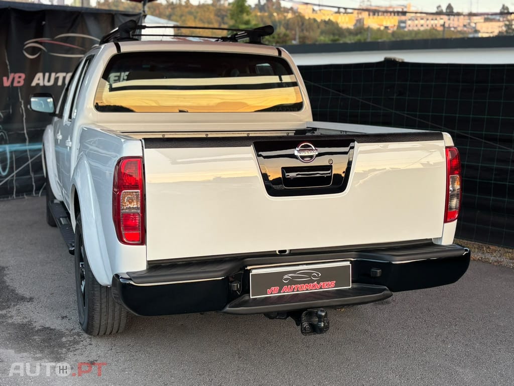 Nissan Navara 2.5 dCi CD LE 4WD