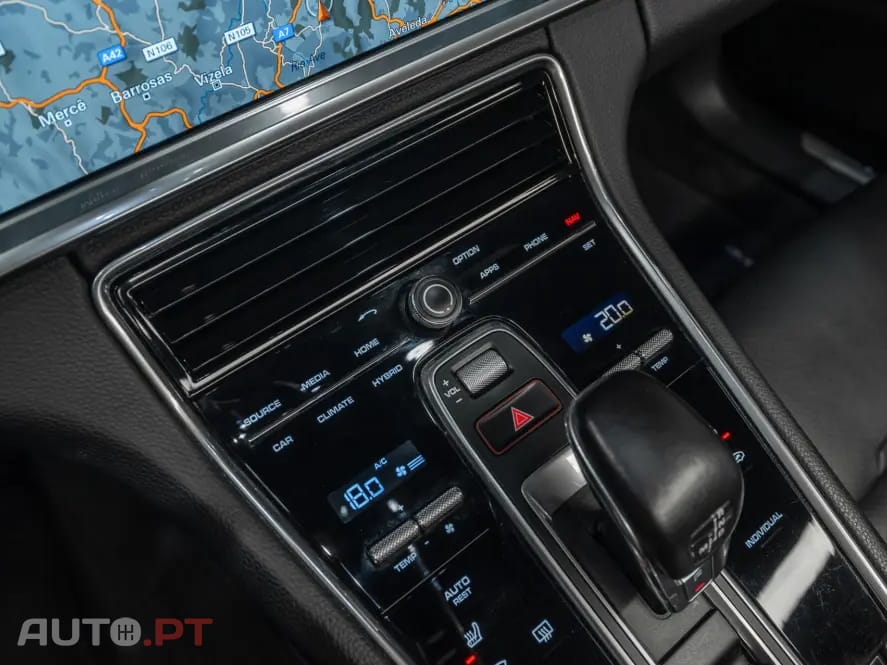 Porsche Panamera 4 E-Hybrid Platinum Edition