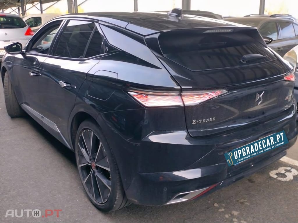 DS DS4 E-TENSE 225 PERFORMANCE LINE+