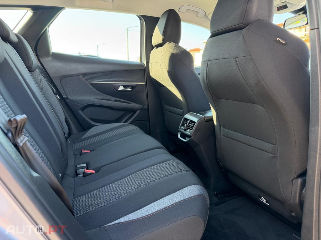 Peugeot 3008 1.5 BlueHDi Active Pack
